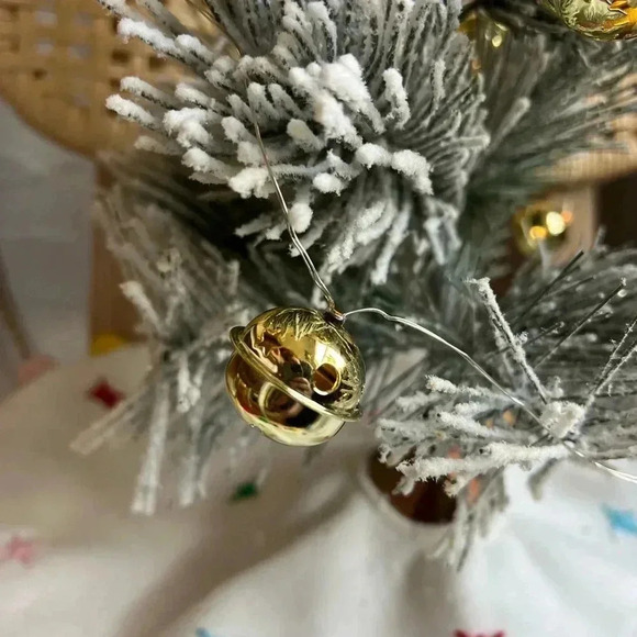 Gold Bell String Lights Battery-Operated Fairy Lights Christmas tree decor - Picture 5 of 7